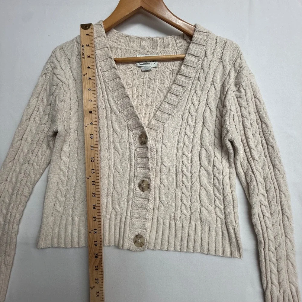 American Eagle Womens XS Cable Knit Cardigan Cream Cropped Button Sweater